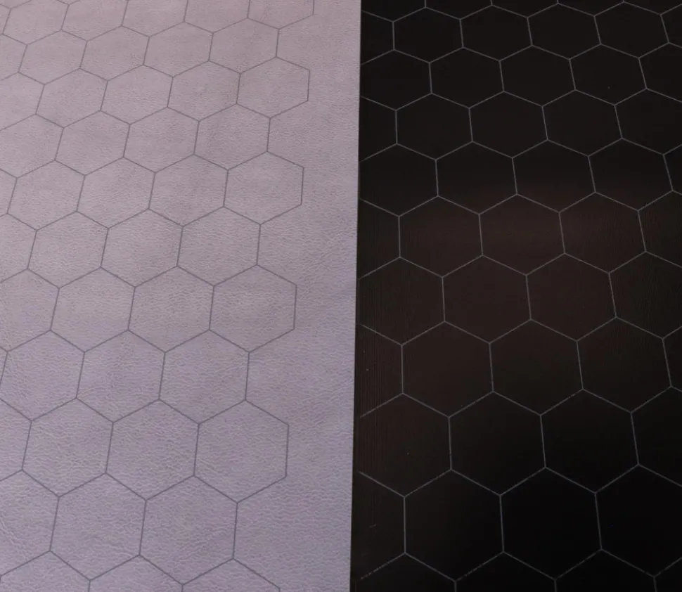 Tapis de jeu recto-verso battlemap noir/gris hexagone effaçable plateau 66 x 60 cm