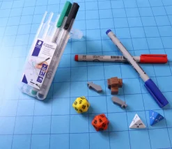 Tapis de jeu recto-verso Bleu/Vert battlemap carré effaçable plateau 66 x 60 cm