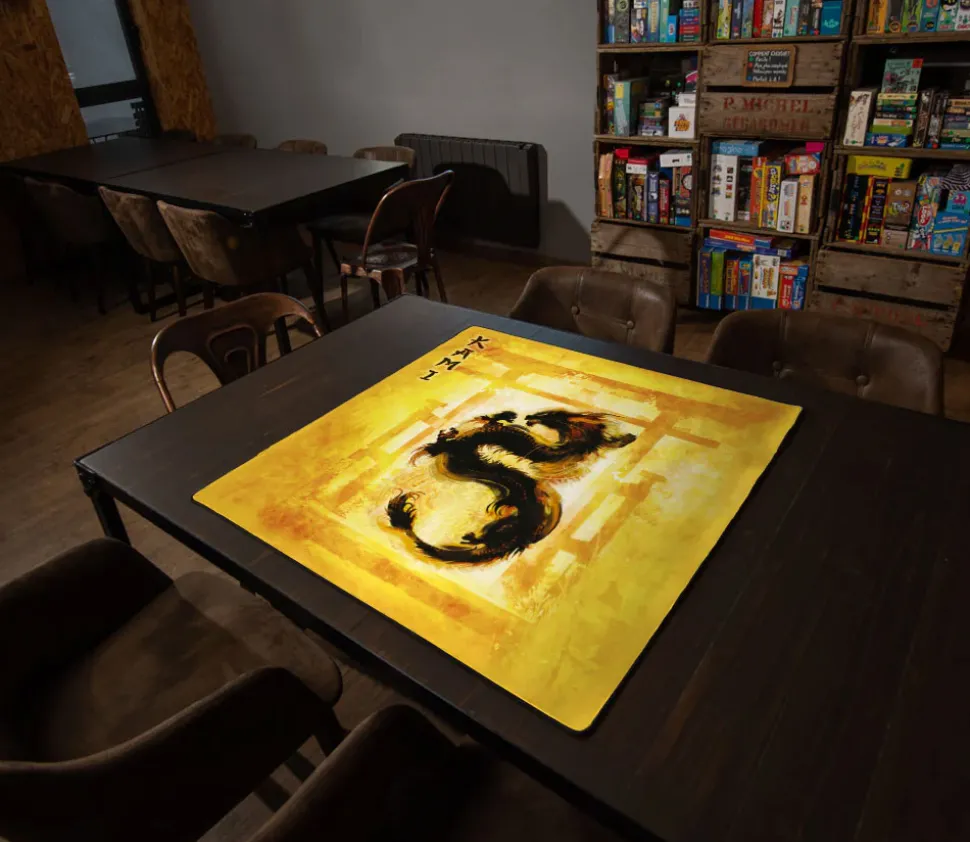 Tapis de jeux 60 x 60 cm Dragon jaune Kami 3