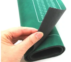 Tapis jeu Belote vert avec grille points 4 joueurs - 40 x 60 cm