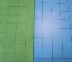 Tapis jeu recto-verso Bleu/Vert Megamat carré effaçable plateau 122 x 88 cm