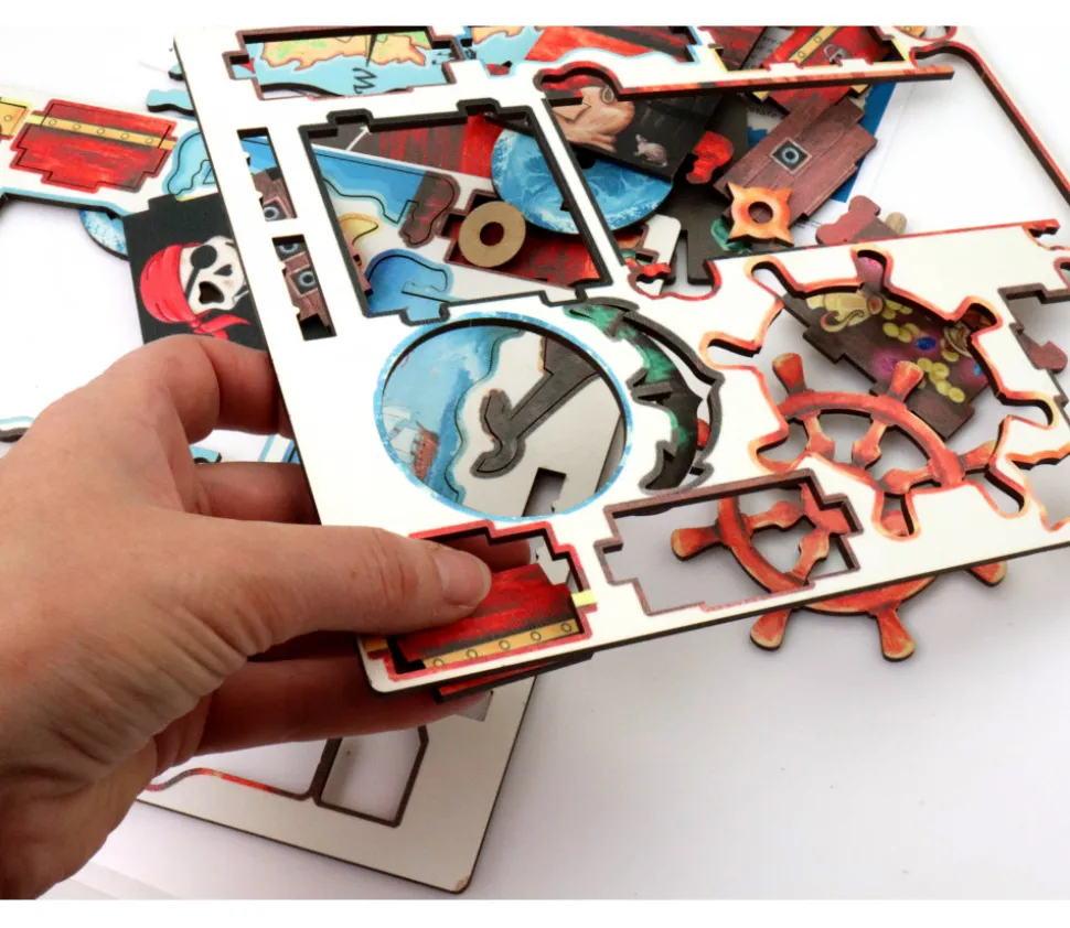 Tour lanceur de dés Pirate 14 cm en bois