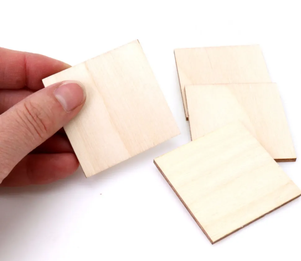 Tuile carrée 5 x 5 cm en bois CP brut