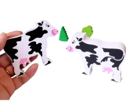 Vache en bois noire et blanche 90 x 70 x 15 mm